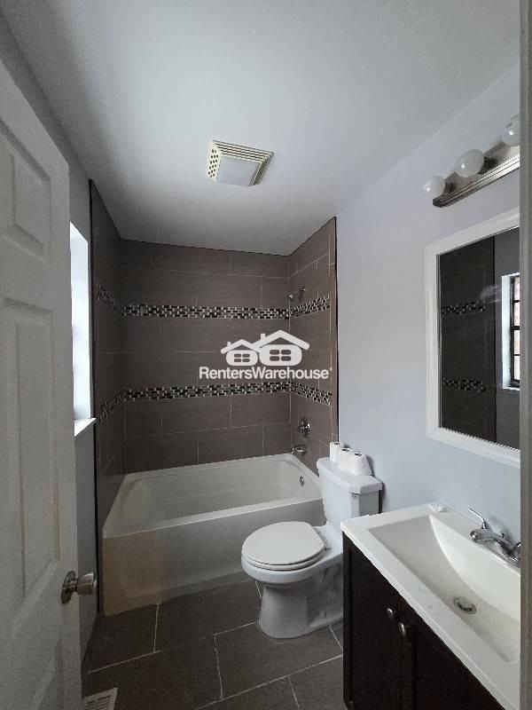 74 Breezeview Drive - Photo 3 of 32