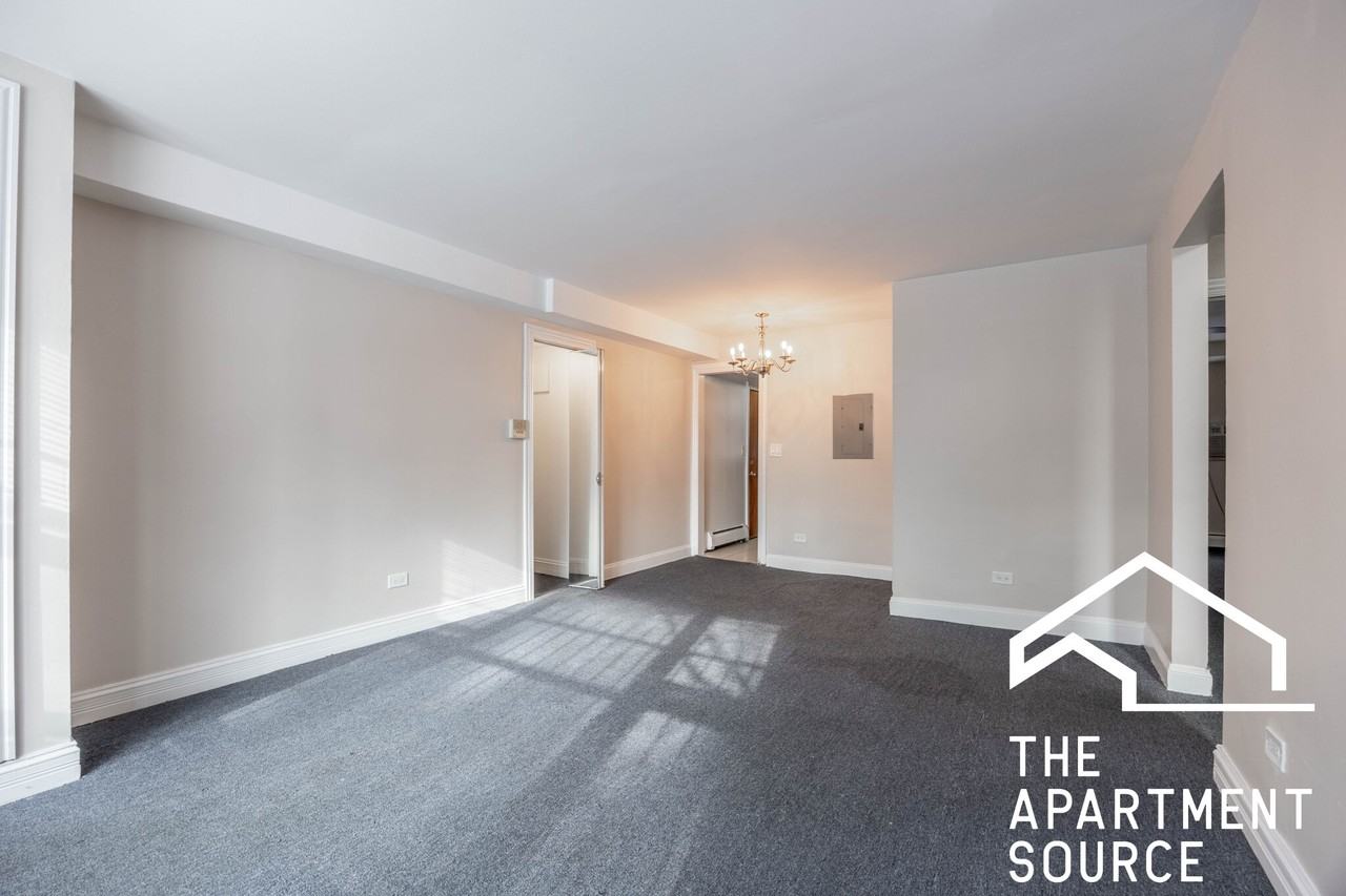 7328 N Ridge Blvd #1E - Photo 3 of 11