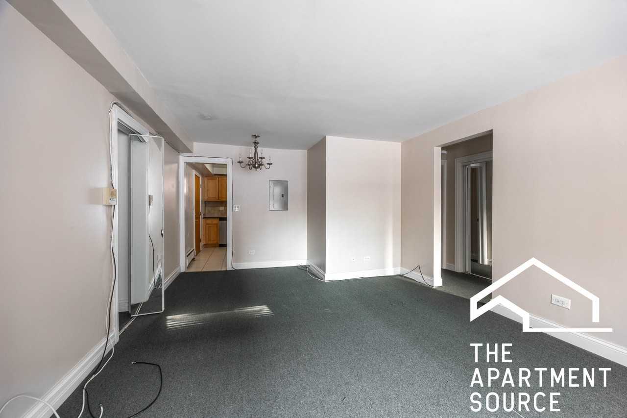 7328 N Ridge Blvd #1E - Photo 4 of 11