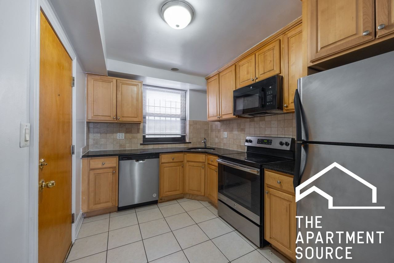 7328 N Ridge Blvd #1E - Photo 5 of 11