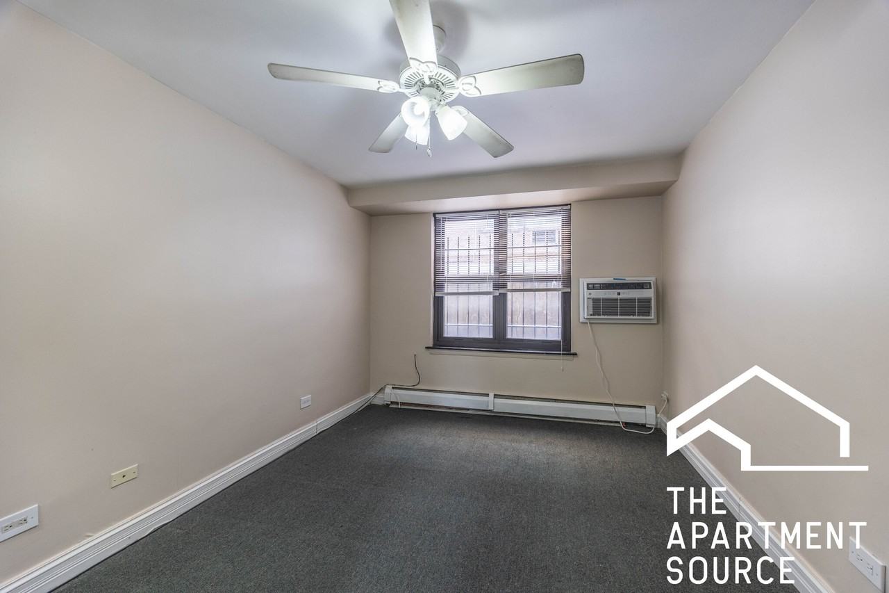 7328 N Ridge Blvd #1E - Photo 7 of 11