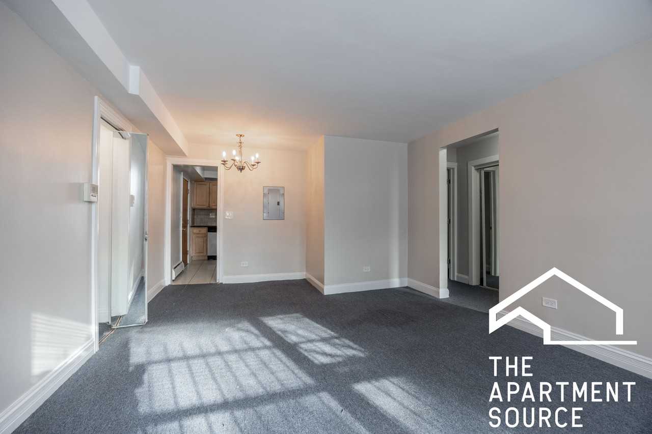 7326 N Ridge Blvd #1E - Photo 3 of 15