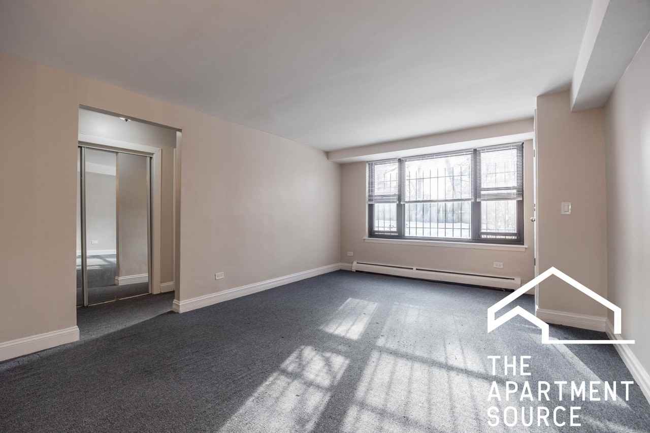 7326 N Ridge Blvd #1E - Photo 4 of 15