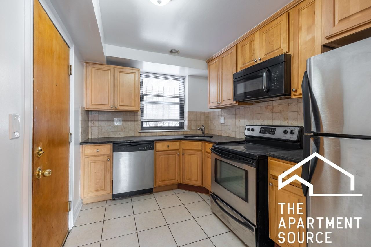 7326 N Ridge Blvd #1E - Photo 5 of 15