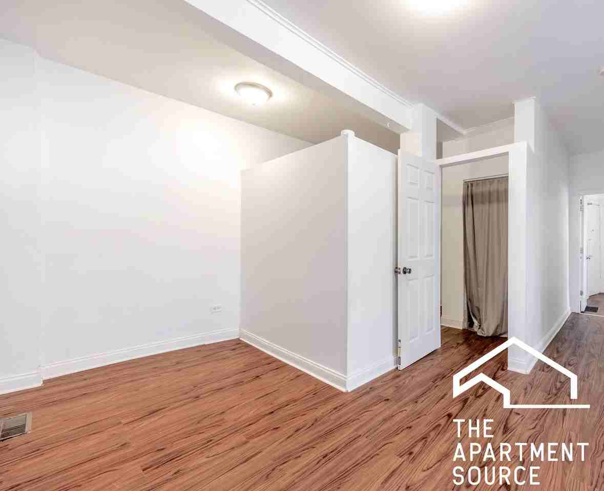 1900 S Throop St #9 - Photo 7 of 15