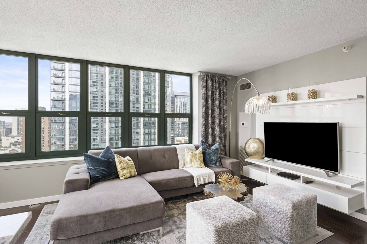 1 W Superior St #1-1 - Photo 2 of 22