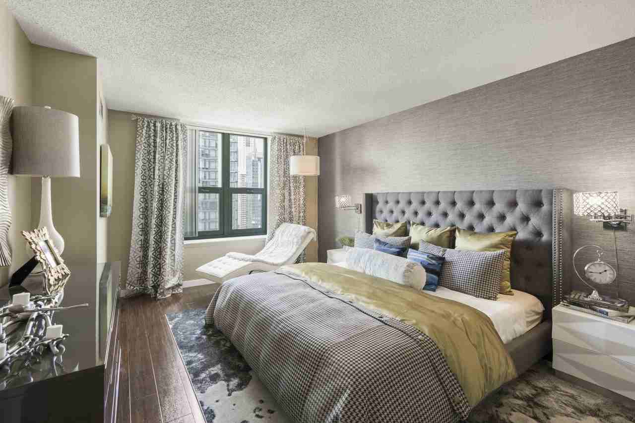 1 W Superior St #1-1 - Photo 6 of 22