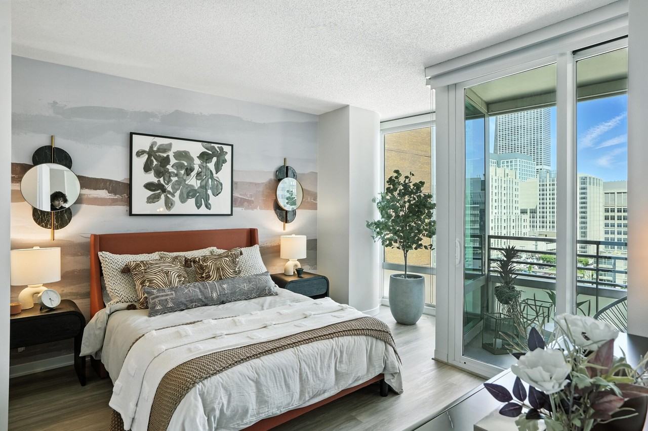 345 E Ohio St #1-1 - Photo 6 of 23