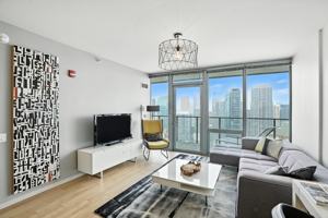 featured image of 345 East Wacker Drive #1-1