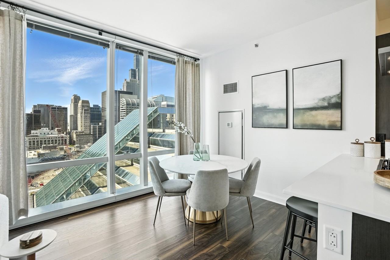 111 W Wacker Dr #2-2 - Photo 4 of 34