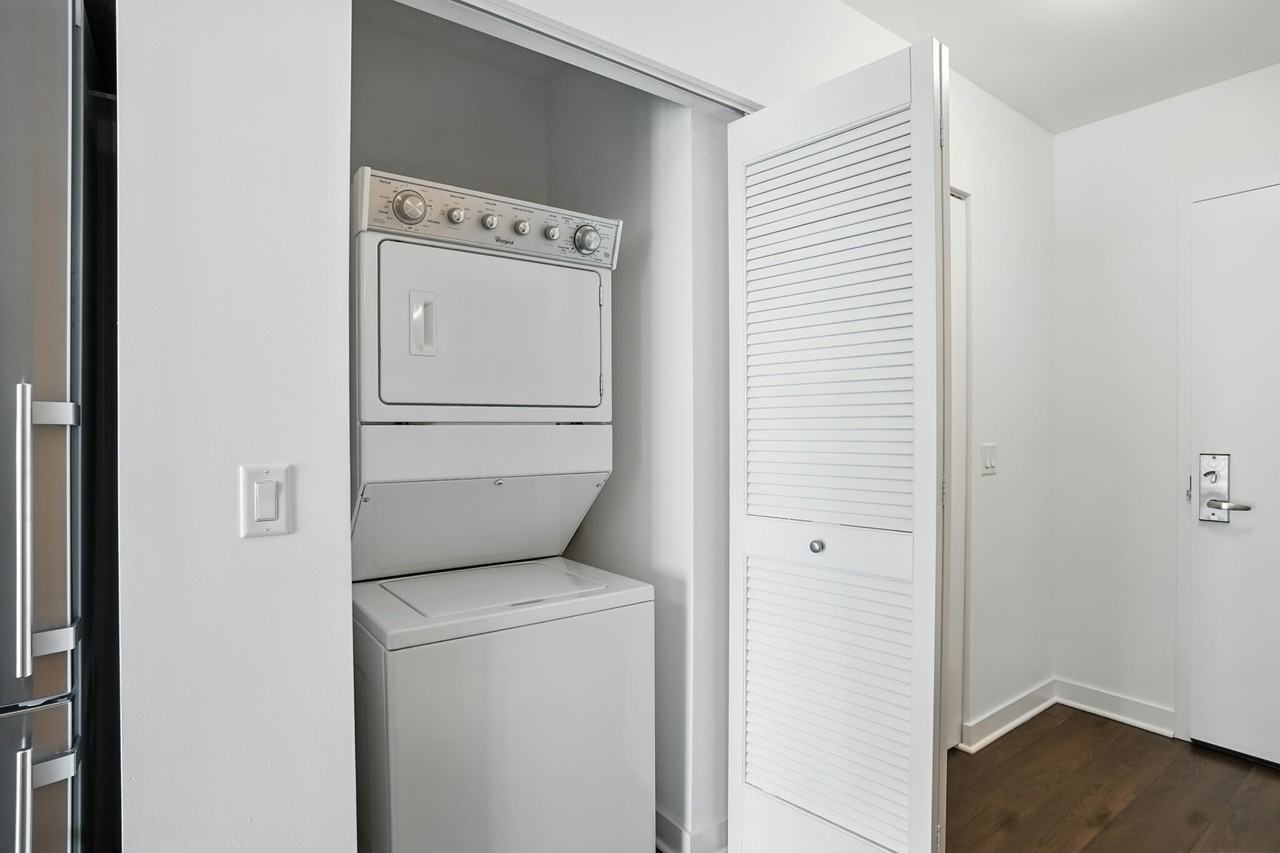 25 W Randolph St - Photo 7 of 23