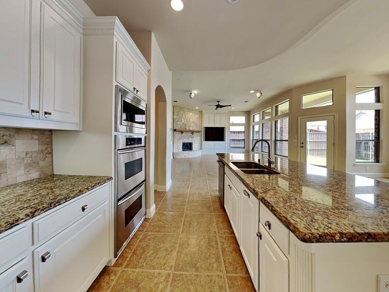 11340 Classic Ln - Photo 5 of 23