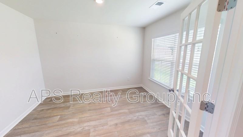 258 Lulu Ln - Photo 3 of 6