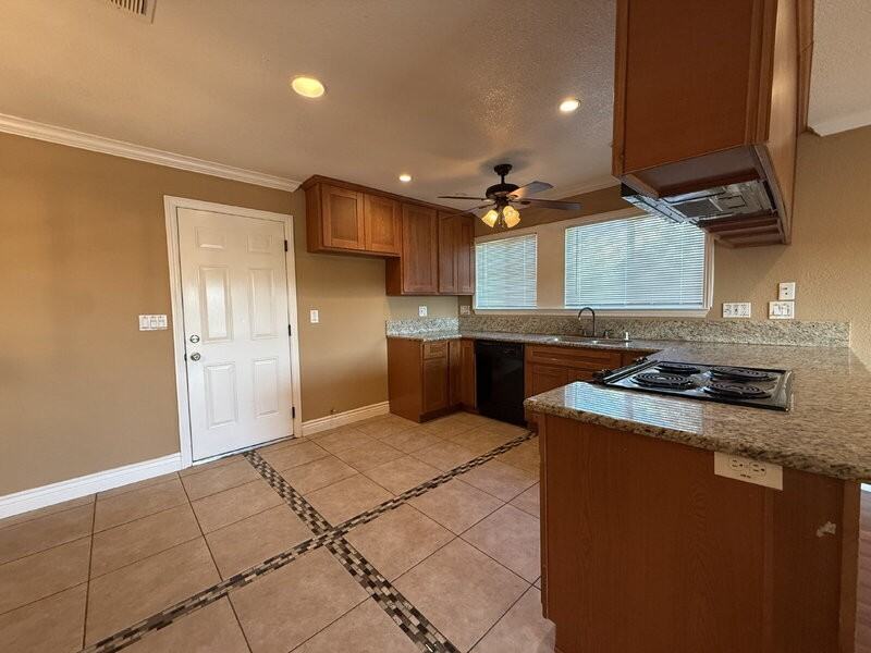 91 Decathalon Circle - Photo 7 of 17