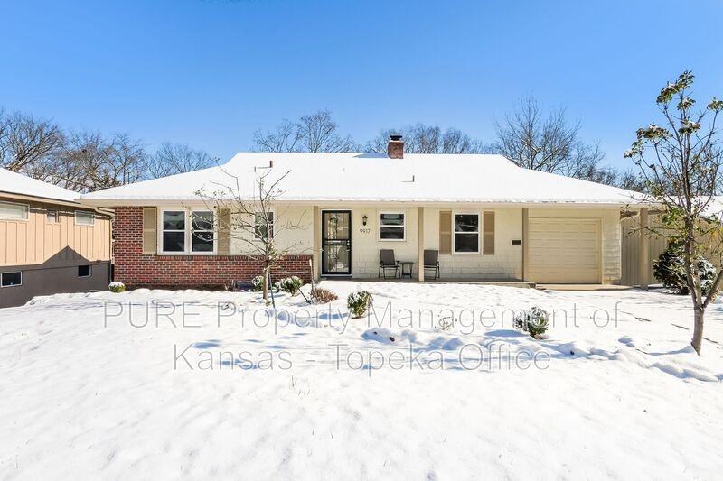 9917 Flora Avenue - Photo 3 of 34