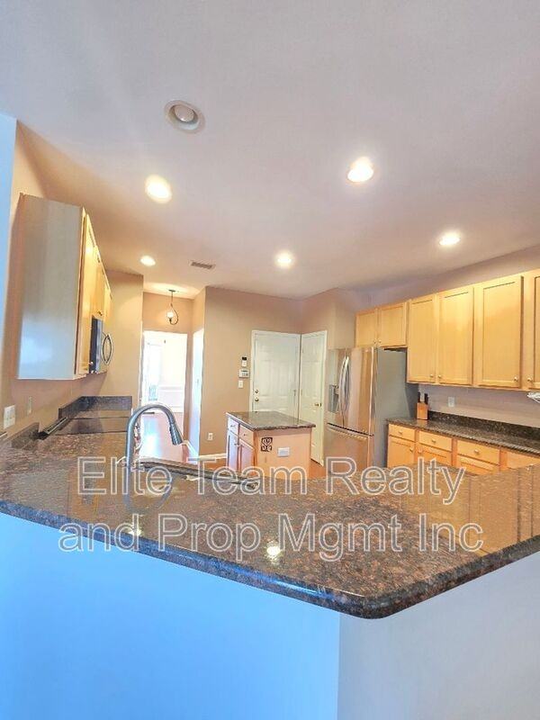 8221 Brookings Dr - Photo 3 of 27