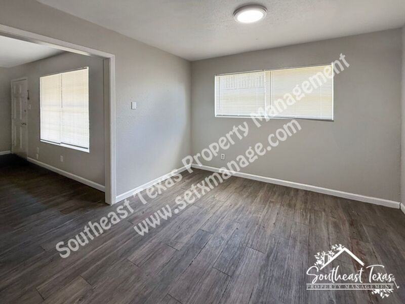 655 Adams St #01 - Photo 3 of 9