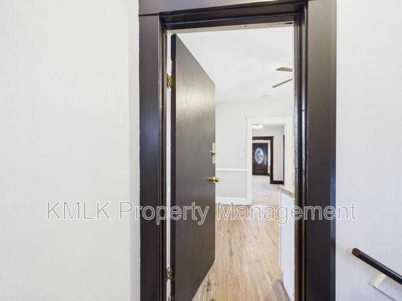 2997 E 128th St - Photo 5 of 16