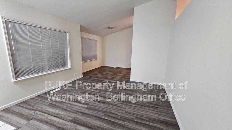 4211 Consolidation Ave - Photo 3 of 13