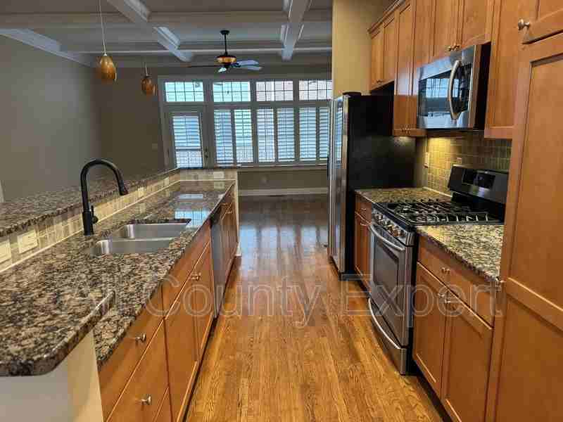 1258 Dekalb Ave Ne #126 - Photo 3 of 22