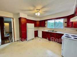 featured image of 1702 Lynrick Road