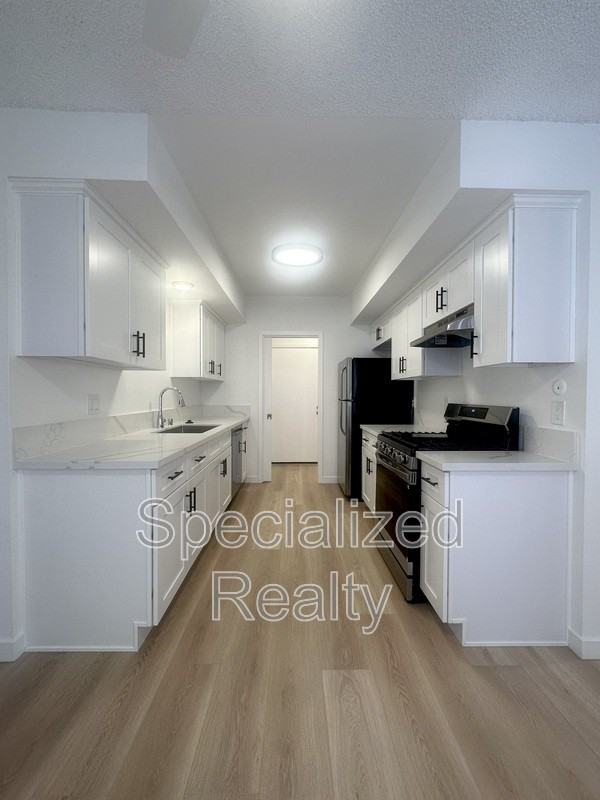 824 E Windsor Rd #9 - Photo 2 of 8