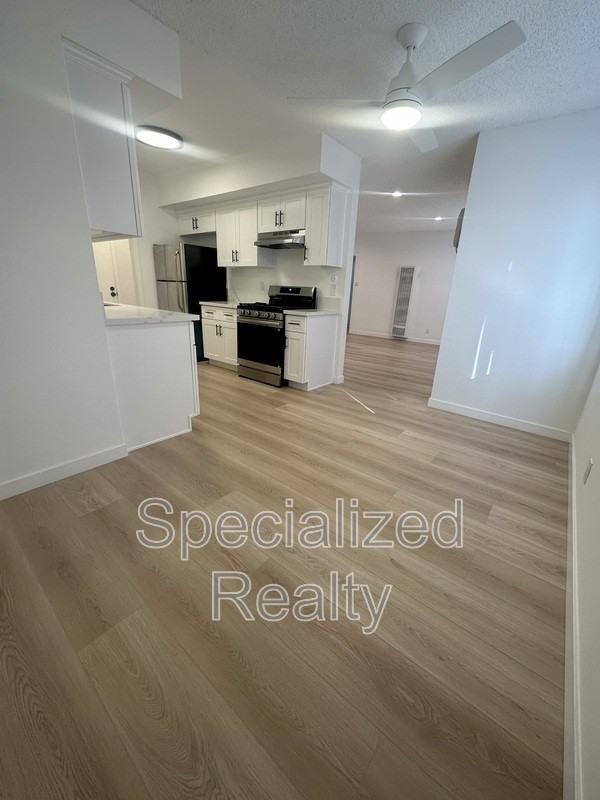 824 E Windsor Rd #9 - Photo 4 of 8