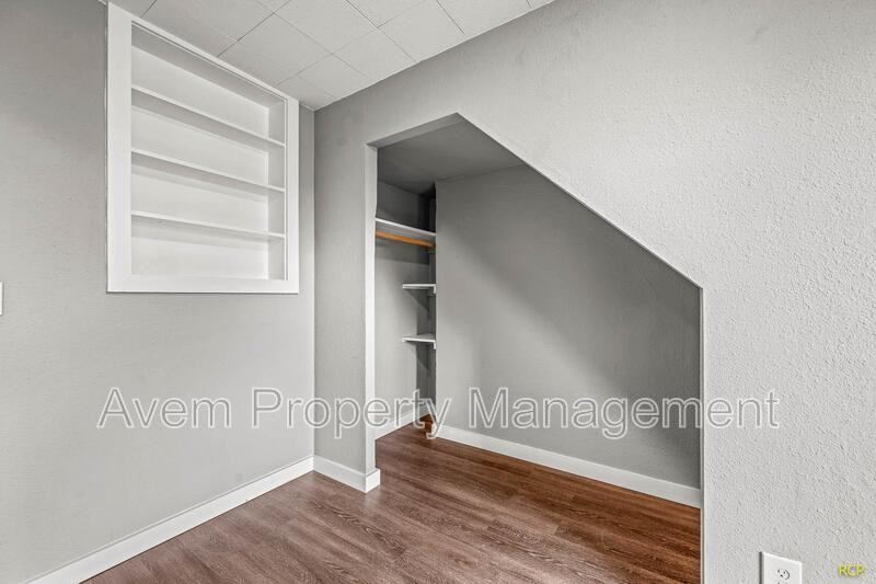 4221 Se 52nd Ave - Photo 6 of 10