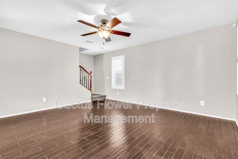 2544 E Vermont Dr - Photo 7 of 50