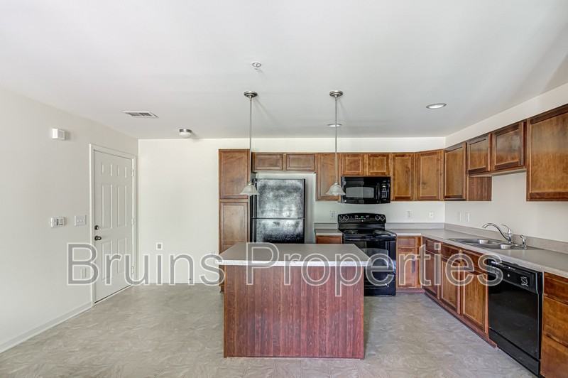 4505 Old Battleground Rd #1 - Photo 5 of 40