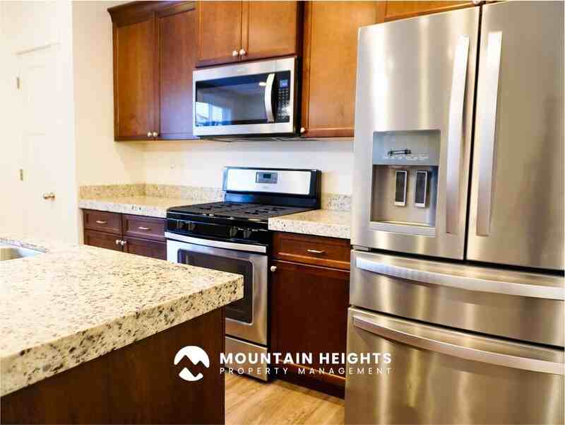 824 E Newfield Dr - Photo 6 of 34