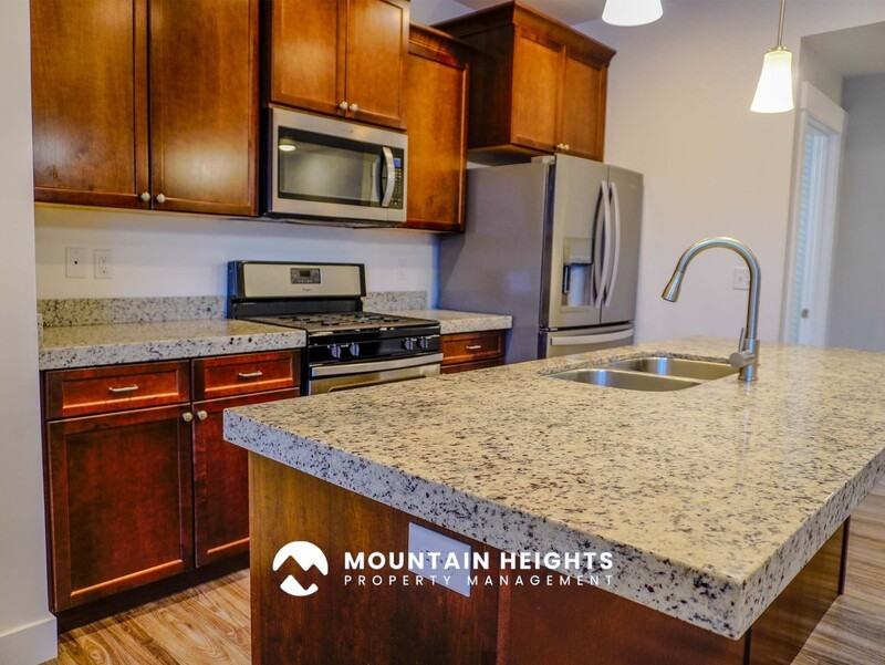 824 E Newfield Dr - Photo 7 of 34