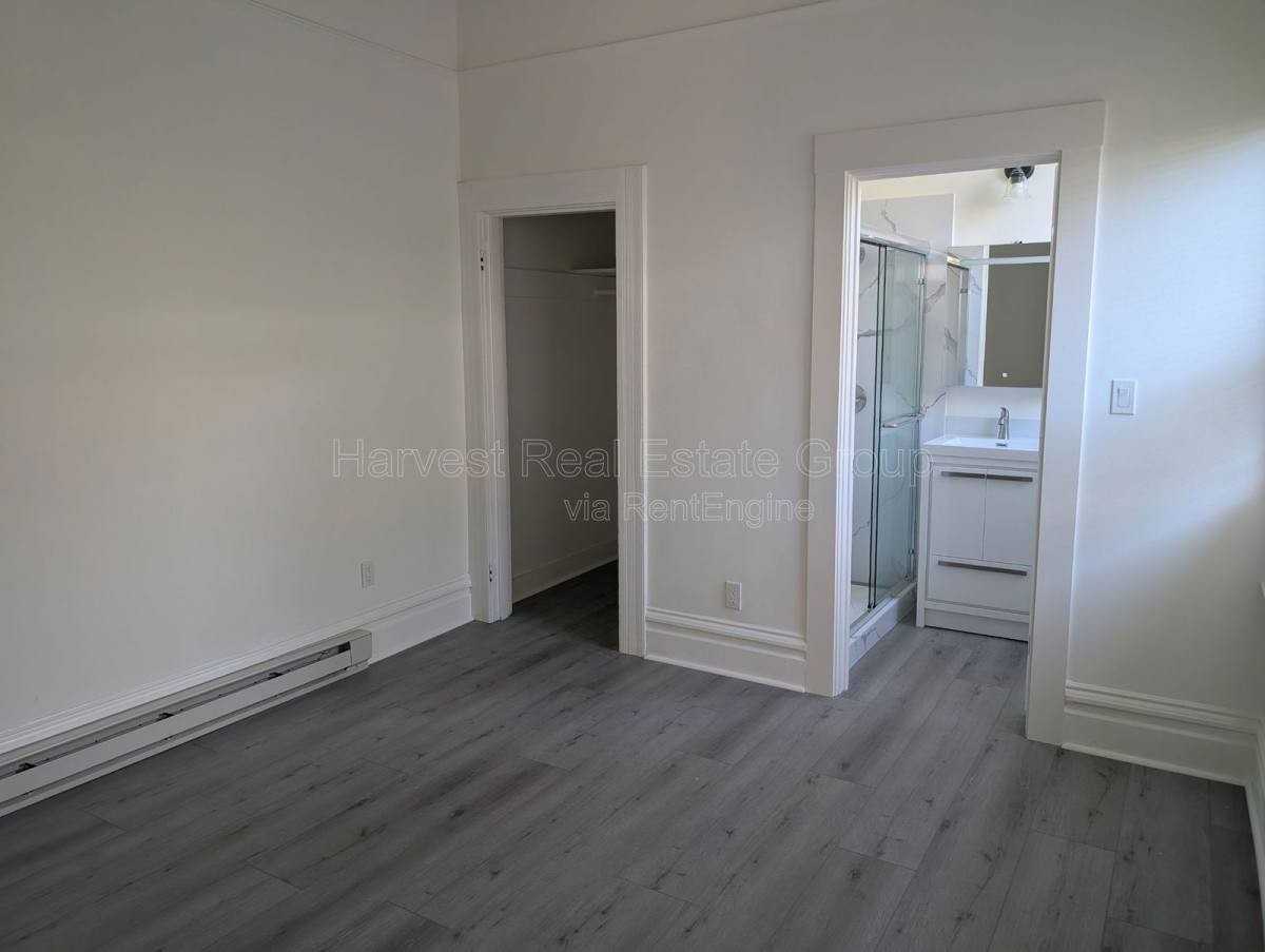 1704 10th Ave #1706 - Photo 2 of 8