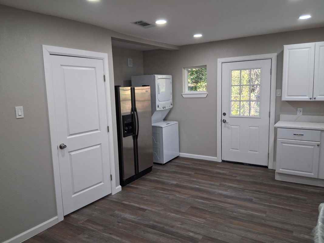 5009 Cottey St - Photo 3 of 19