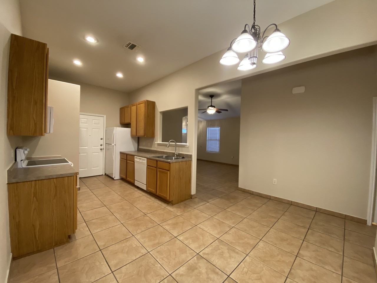 723A Dallas St - Photo 3 of 9
