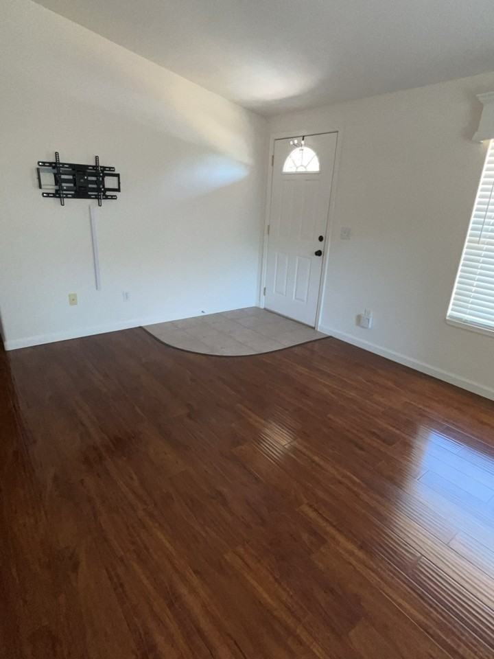 5175 Tomahawk Way - Photo 3 of 29