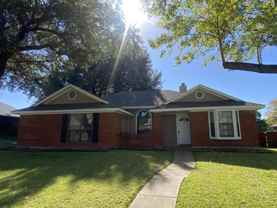 905 Aspen Dr - Photo 1 of 1