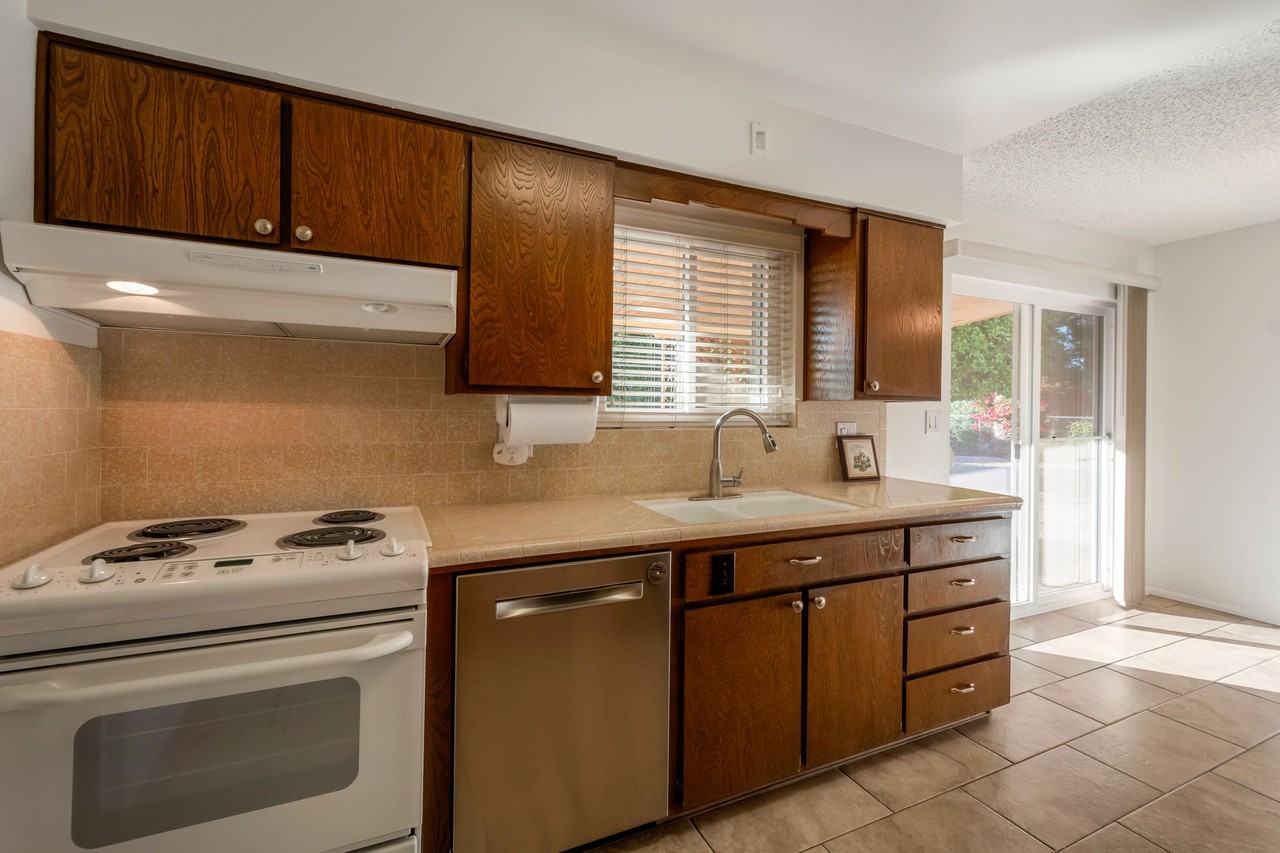 626 N 62nd St - Photo 6 of 17