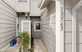 13565 Tiverton Rd - Photo 1 of 1