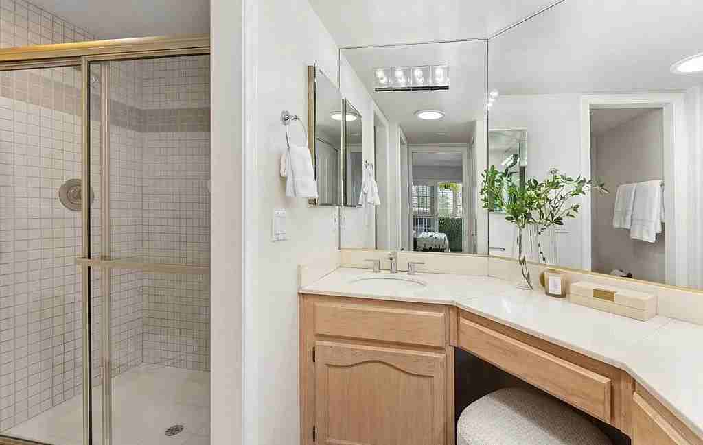 7757 Eads Ave - Photo 2 of 21