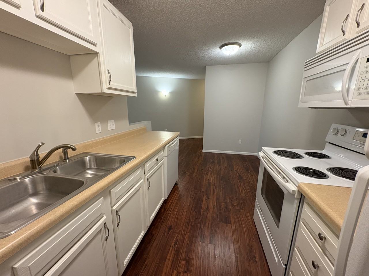 9141 Olson Memorial Highway #106 - Photo 6 of 17