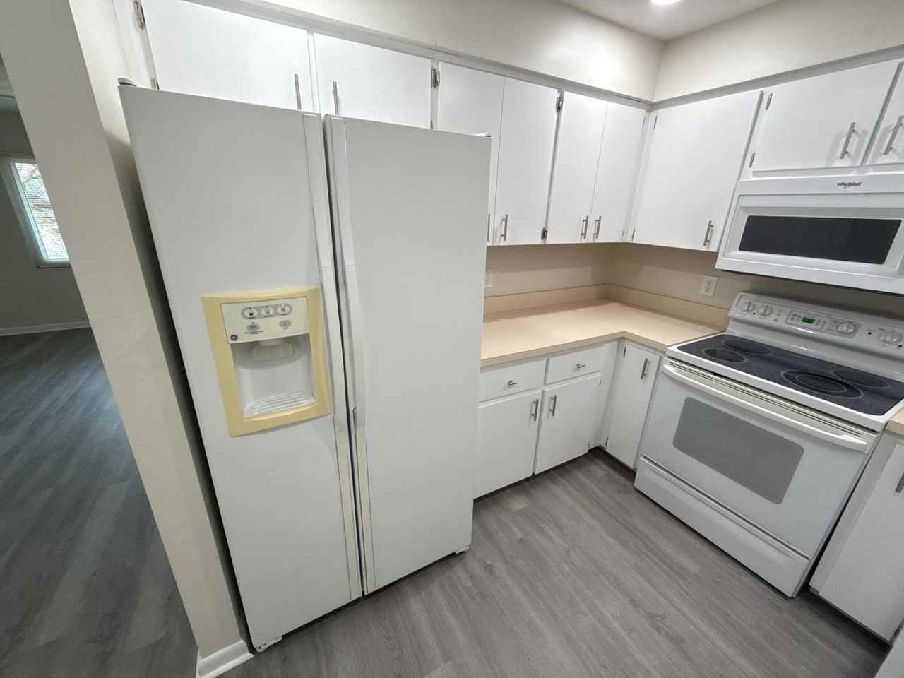 227 S Lee St - Photo 5 of 22