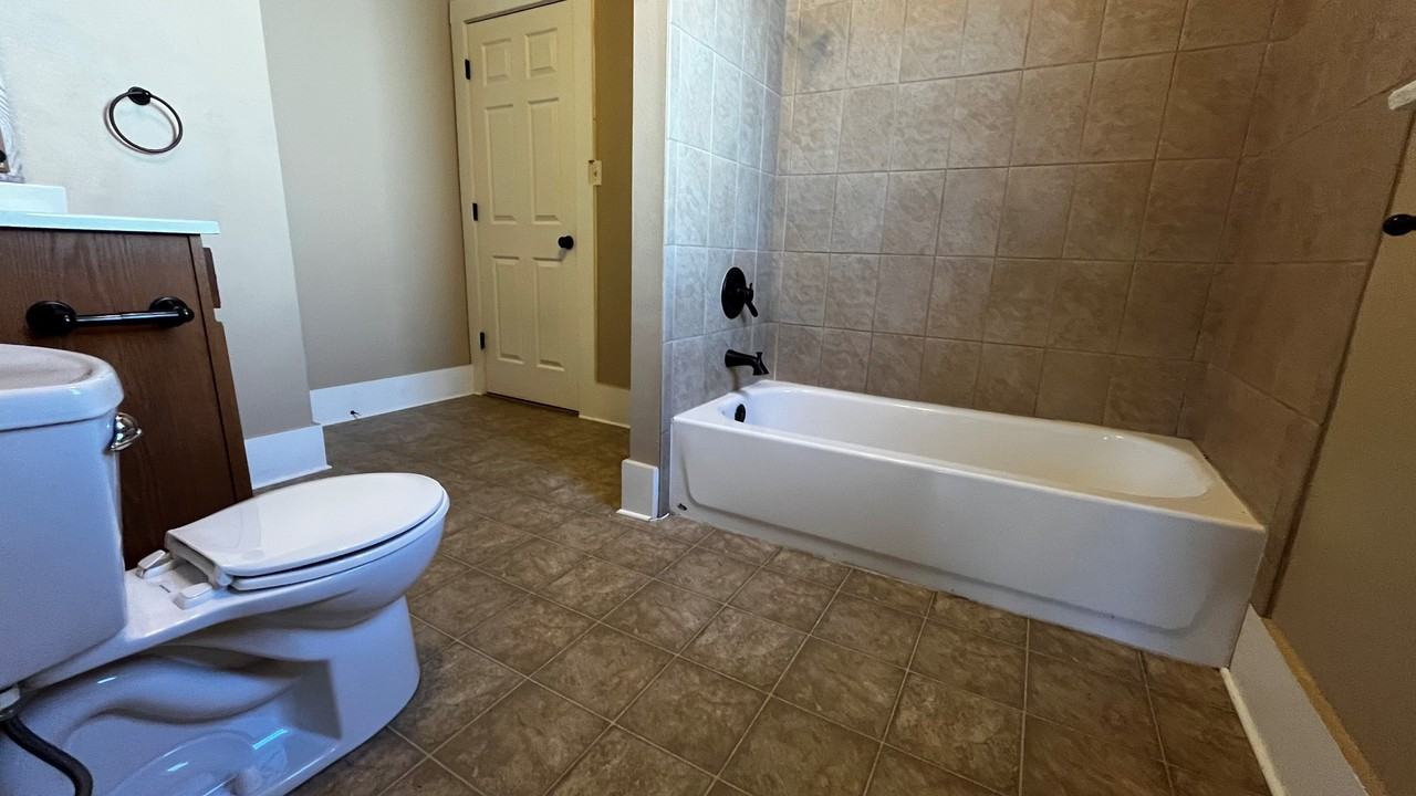 17 W Fountain Blvd - Photo 5 of 9
