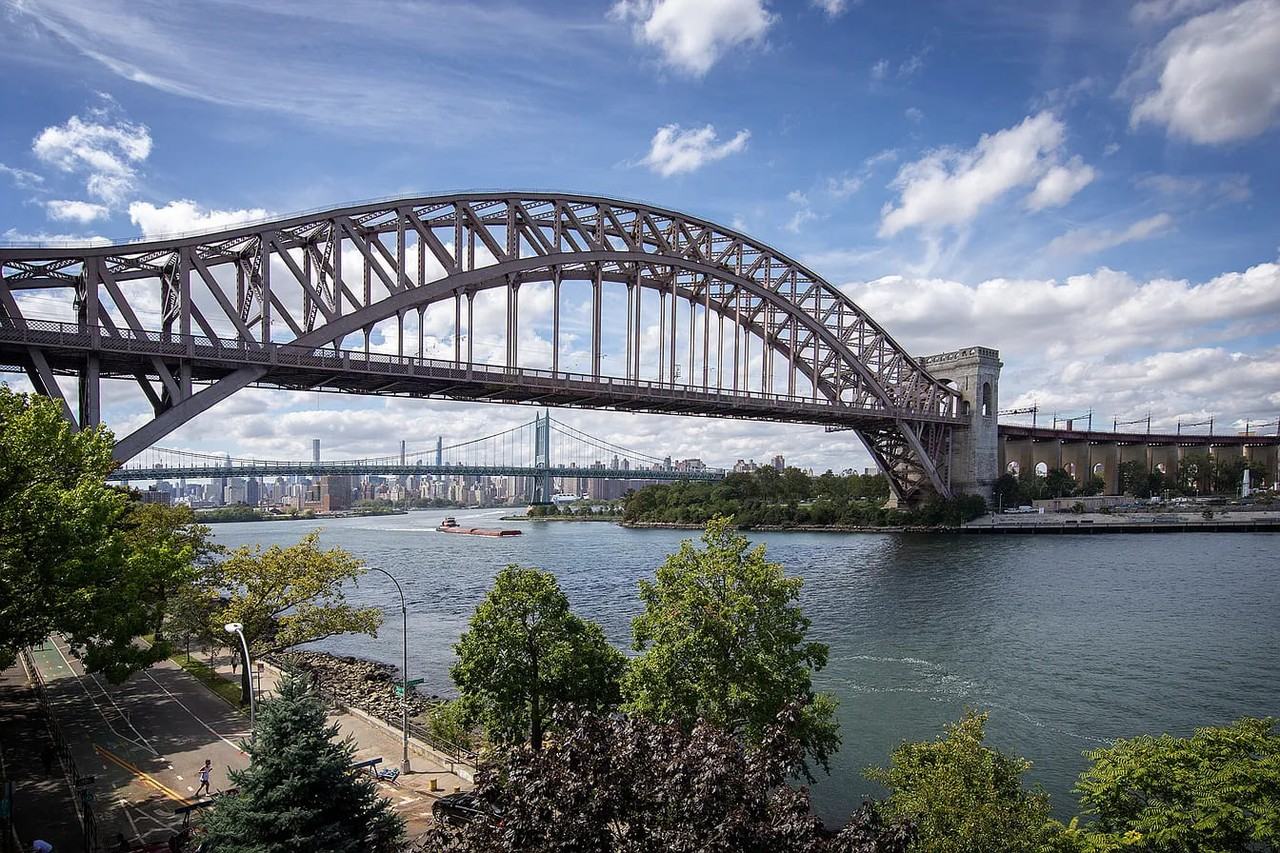 18-29 Ditmars Boulevard