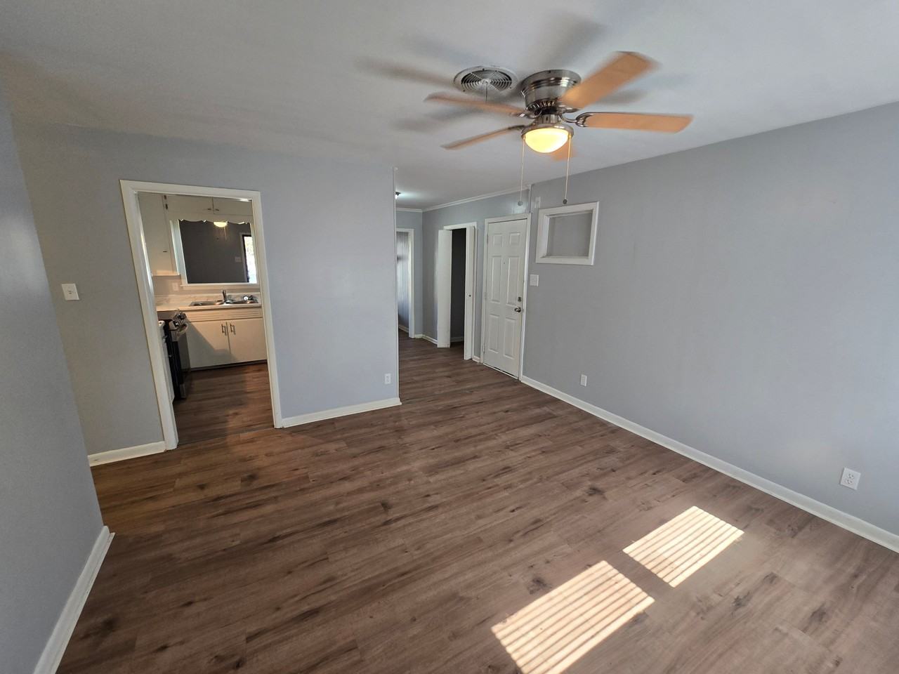 5616 West 51st Street - Photo 2 of 14