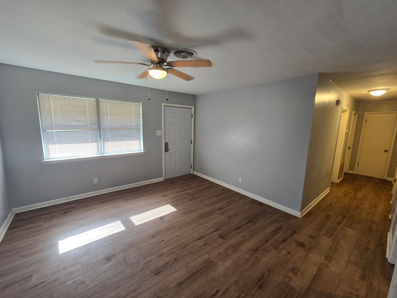 5616 West 51st Street - Photo 3 of 14