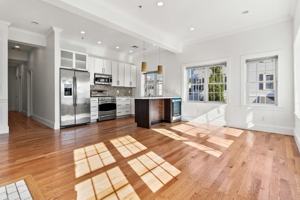 featured image of 823 East Sixth Street