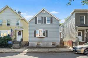 featured image of 637 Saratoga Street