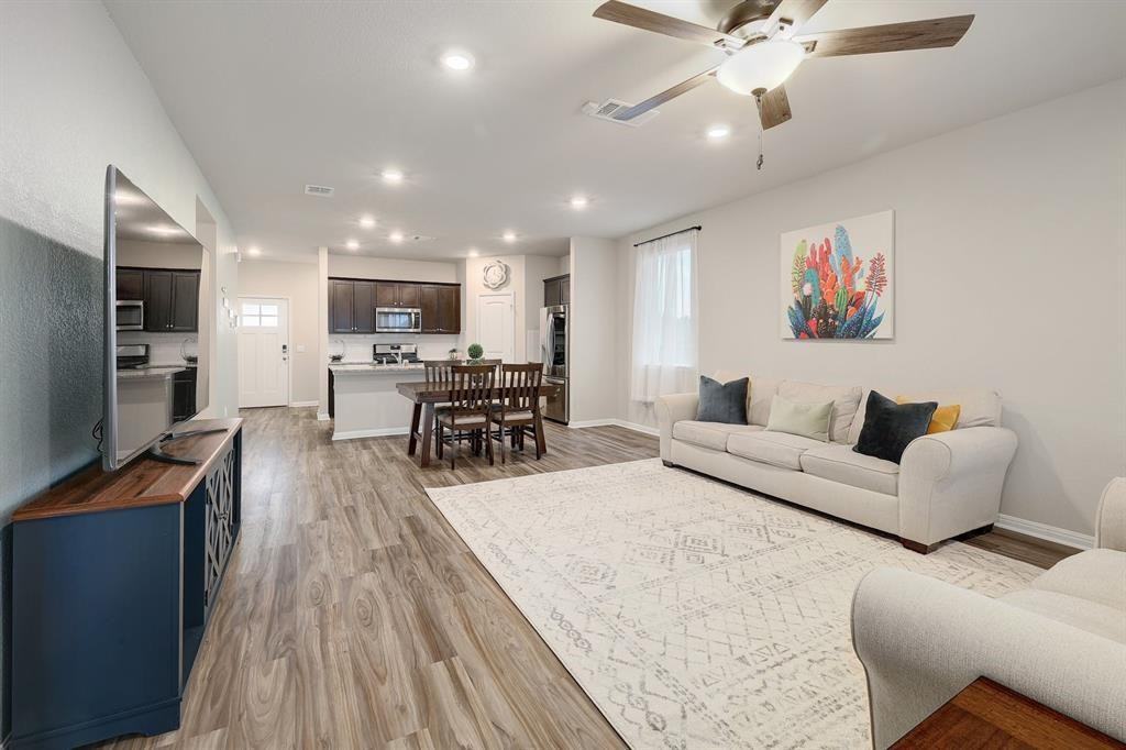 200 Arrowhead Vine Street - Photo 3 of 26