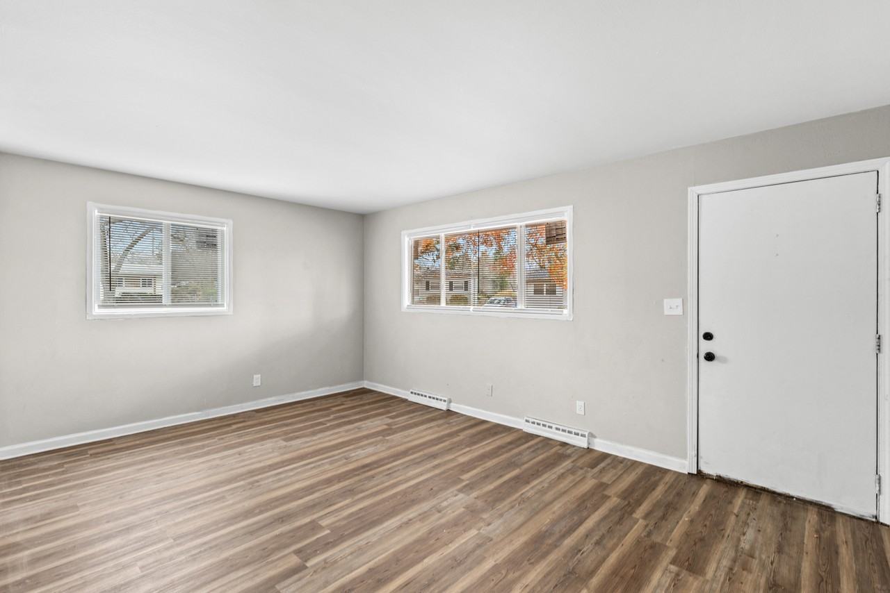 1220 Congress Ave - Photo 3 of 20